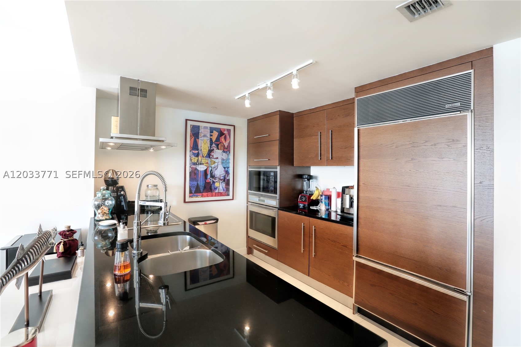 495 Brickell Ave #4703, Miami FL 33131