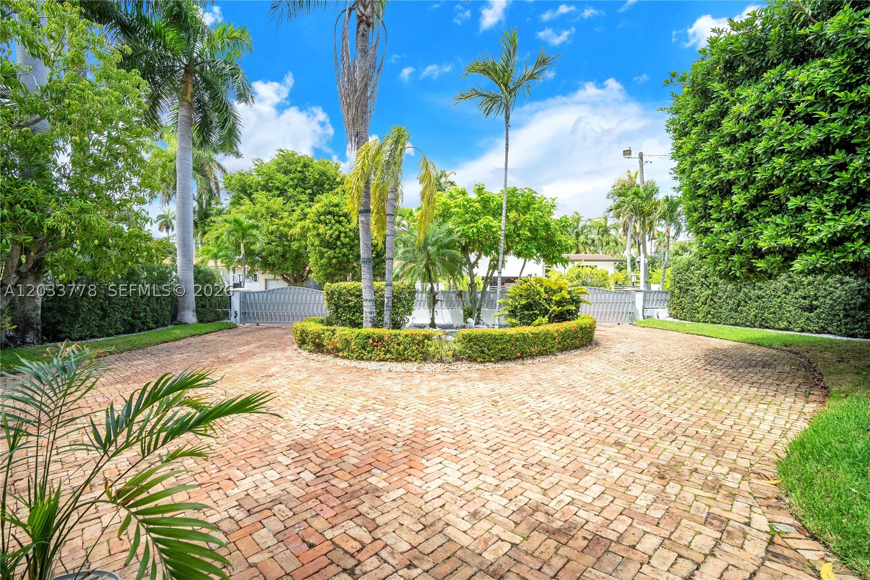 1100 NE 84th St, Miami FL 33138