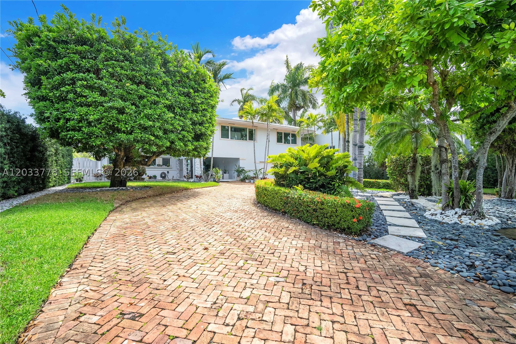 1100 NE 84th St, Miami FL 33138