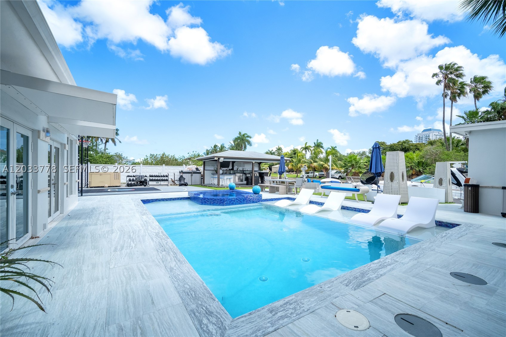 1100 NE 84th St, Miami FL 33138