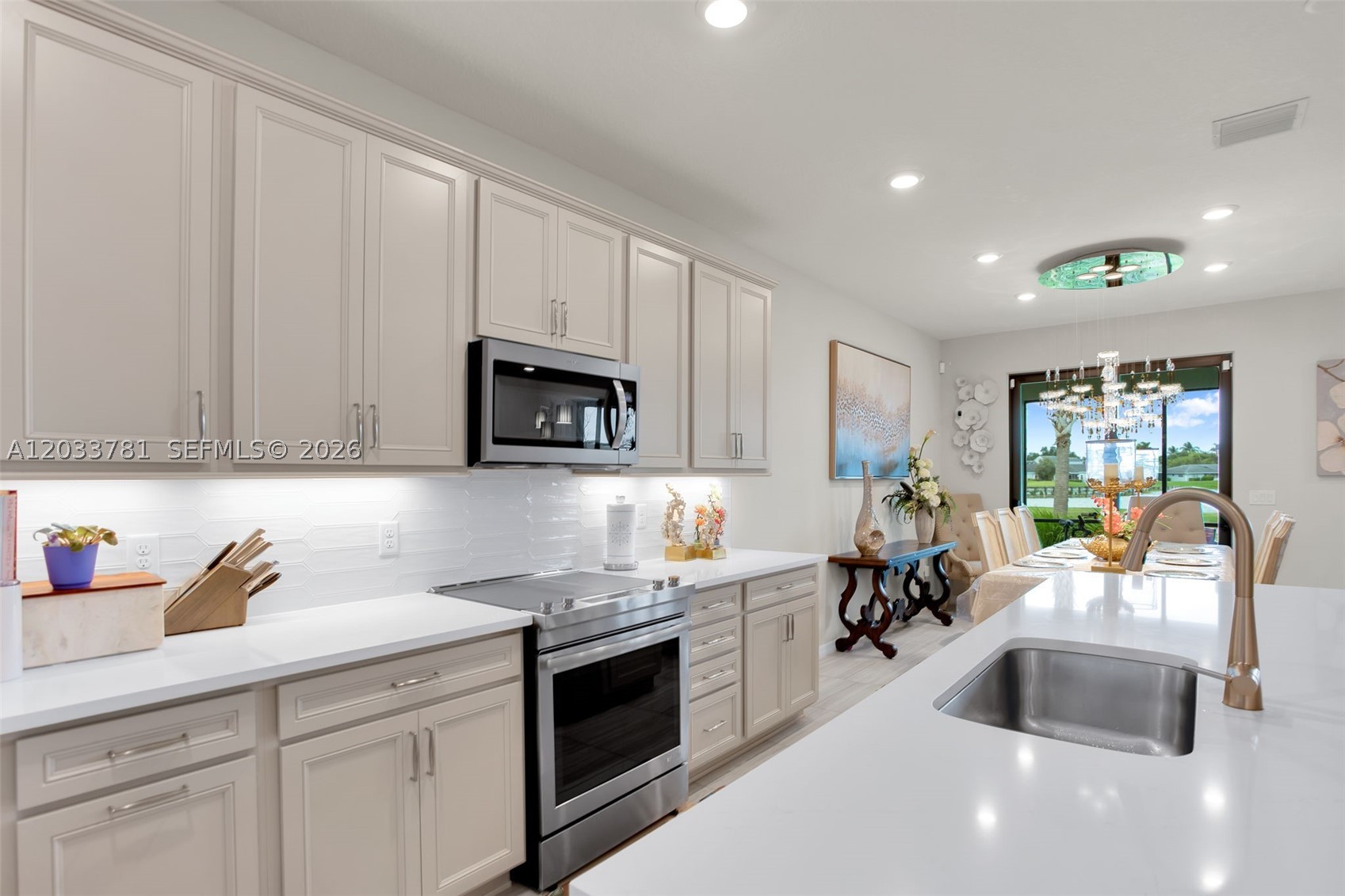 7700 NW 84th Ln, Tamarac FL 33321