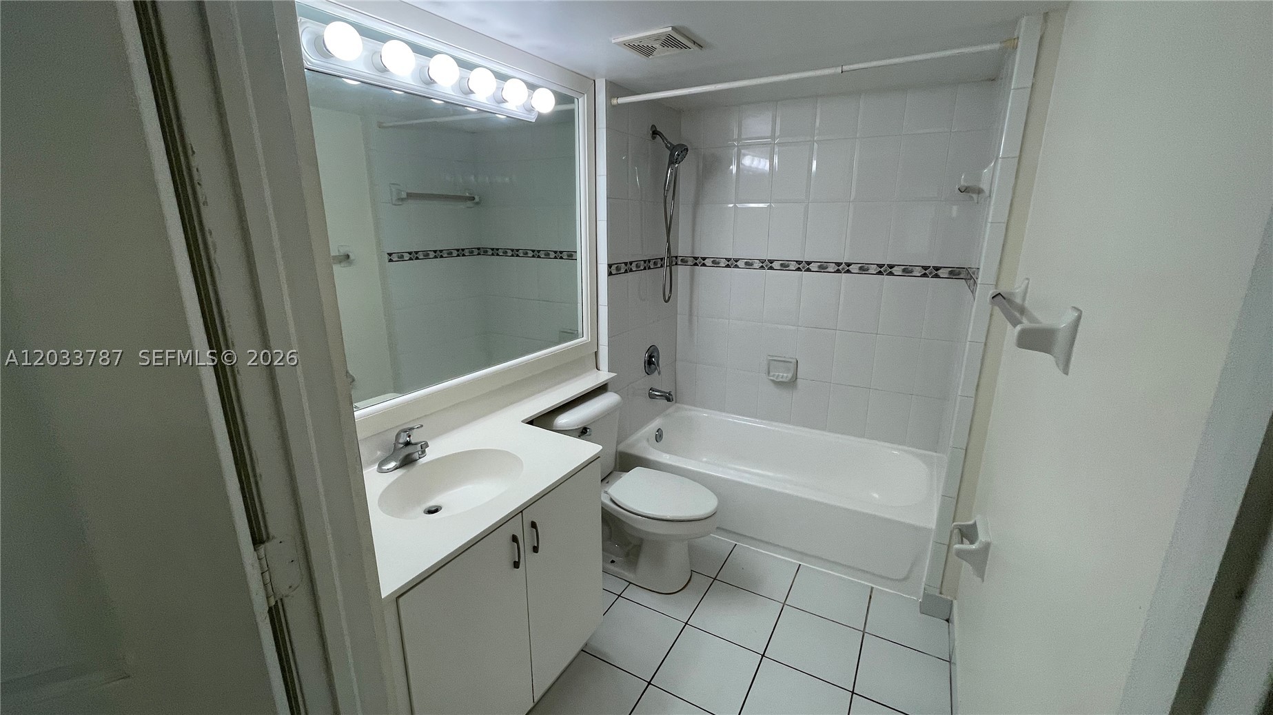 2475 NW 16th St Rd #309, Miami FL 33125