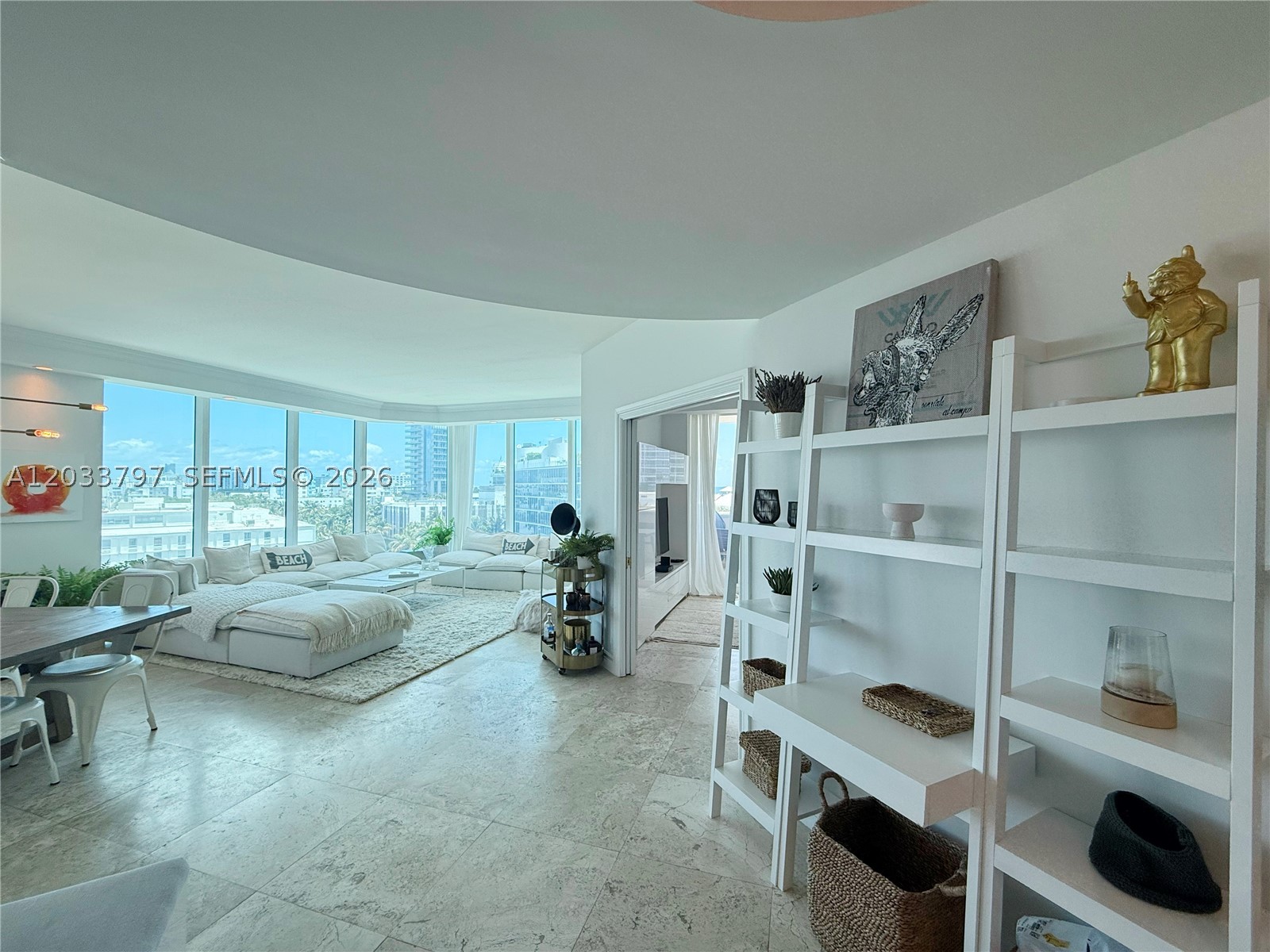300 S Pointe Dr #705, Miami Beach FL 33139