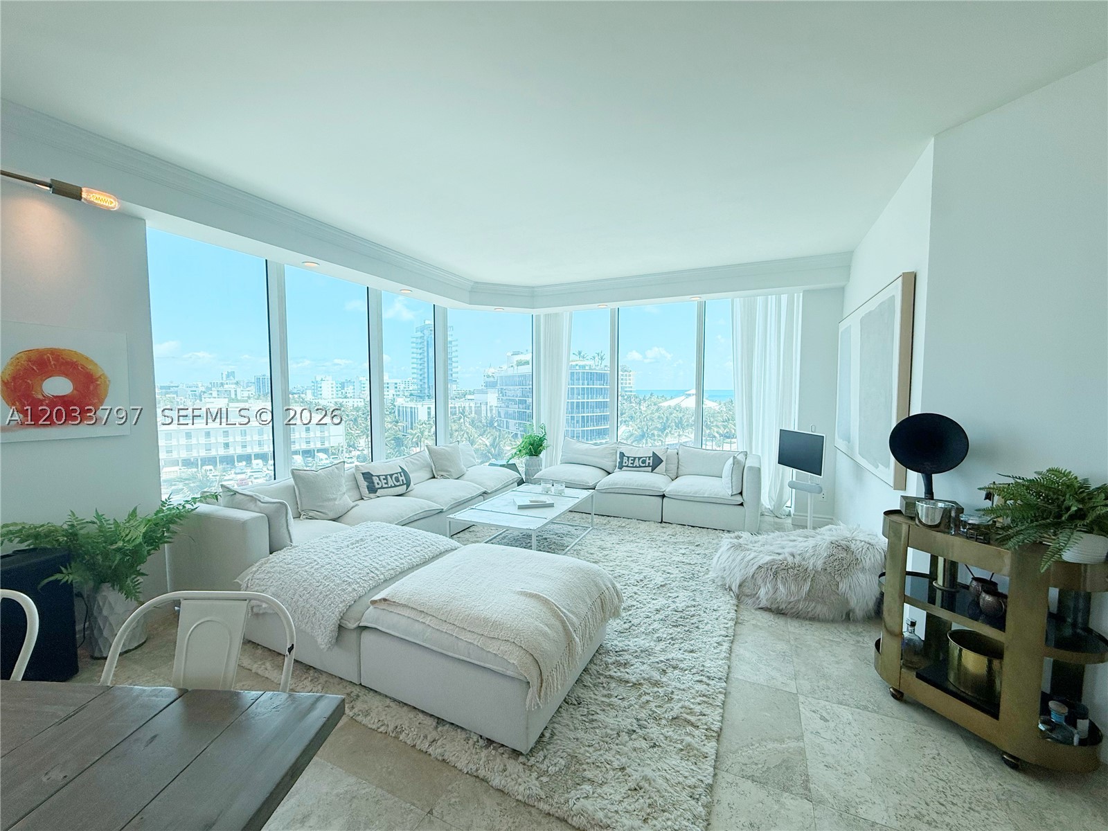 300 S Pointe Dr #705, Miami Beach FL 33139