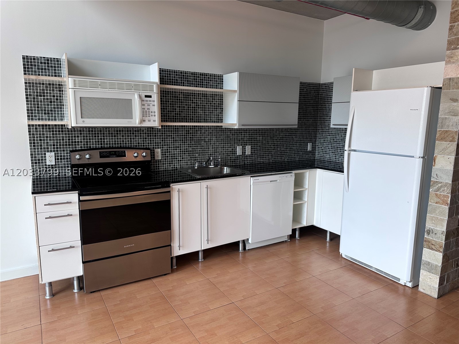 690 SW 1st Ct #1213, Miami FL 33130