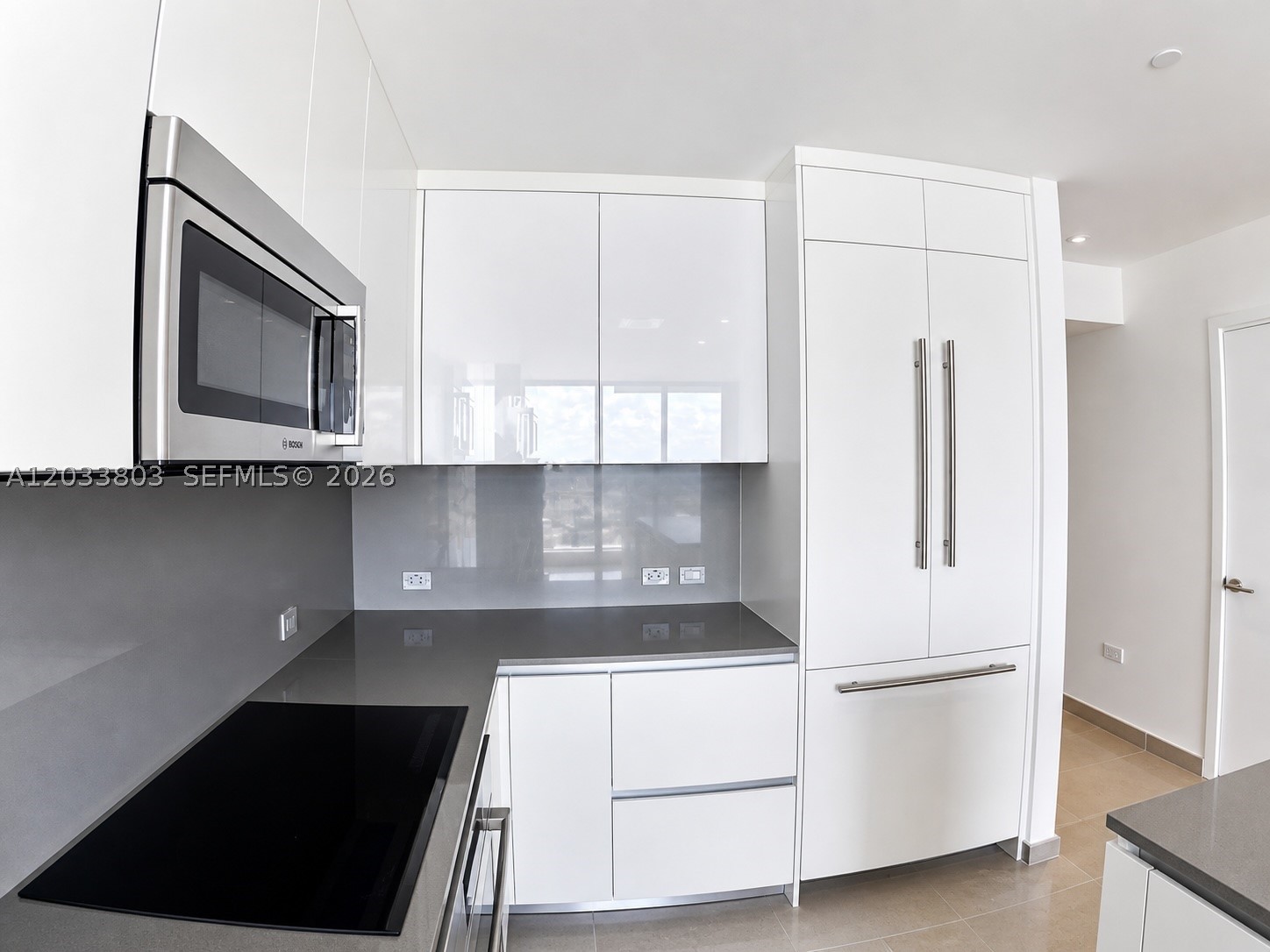 88 SW 7th St #2206, Miami FL 33130