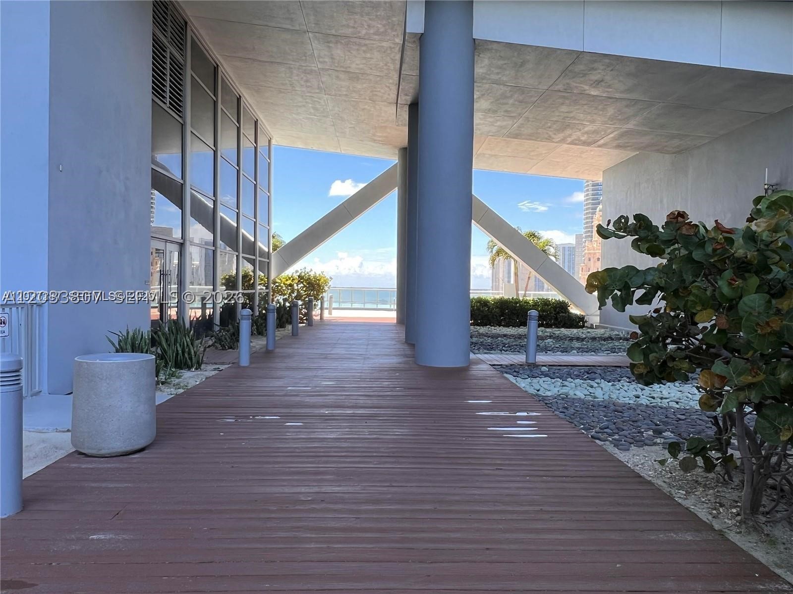 888 Biscayne Blvd #3001, Miami FL 33132