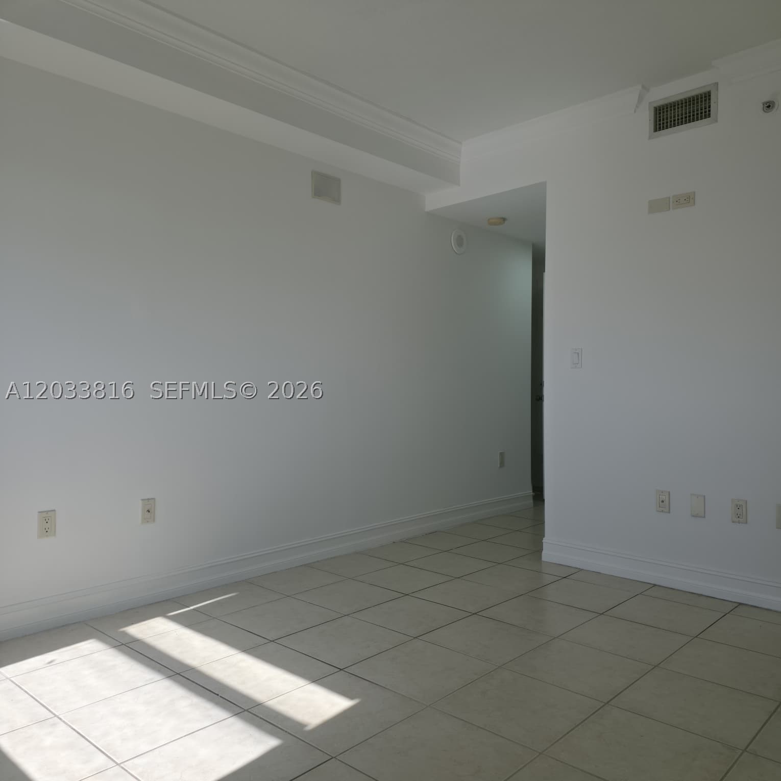 1 Glen Royal Pkwy #1202, Miami FL 33125