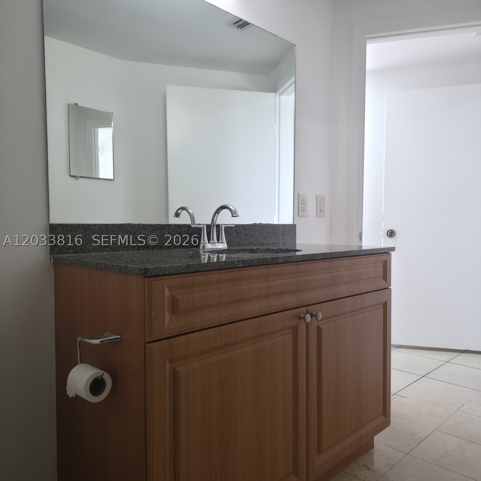 1 Glen Royal Pkwy #1202, Miami FL 33125