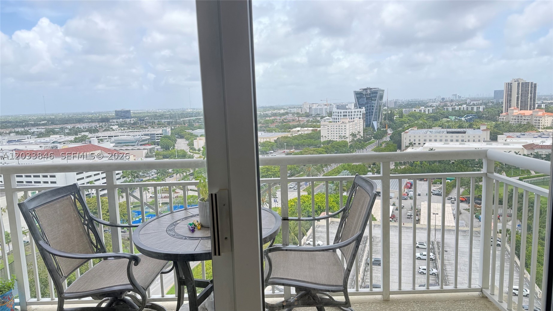 19501 W Country Club Dr #1910, Aventura FL 33180