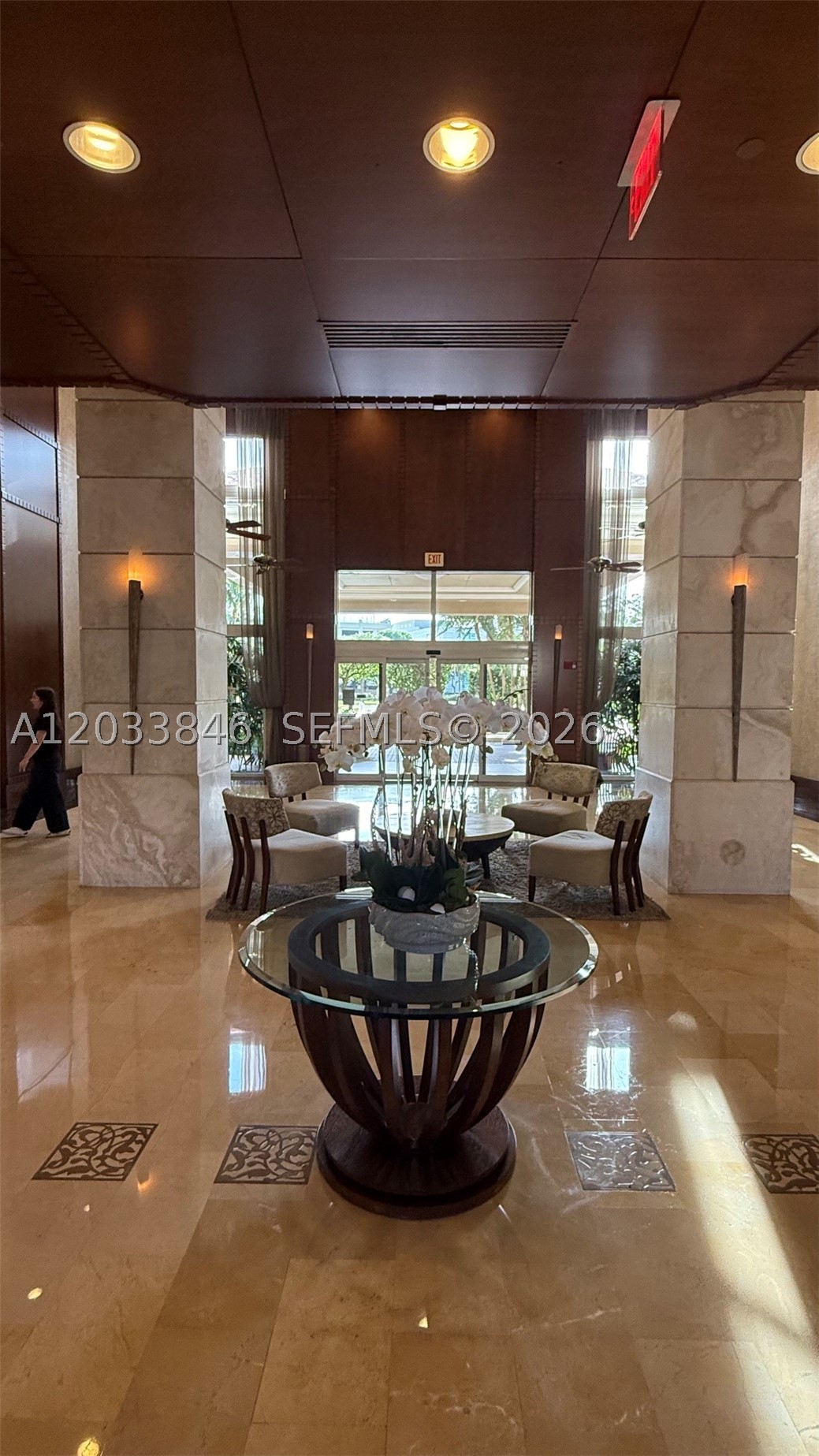 19501 W Country Club Dr #1910, Aventura FL 33180