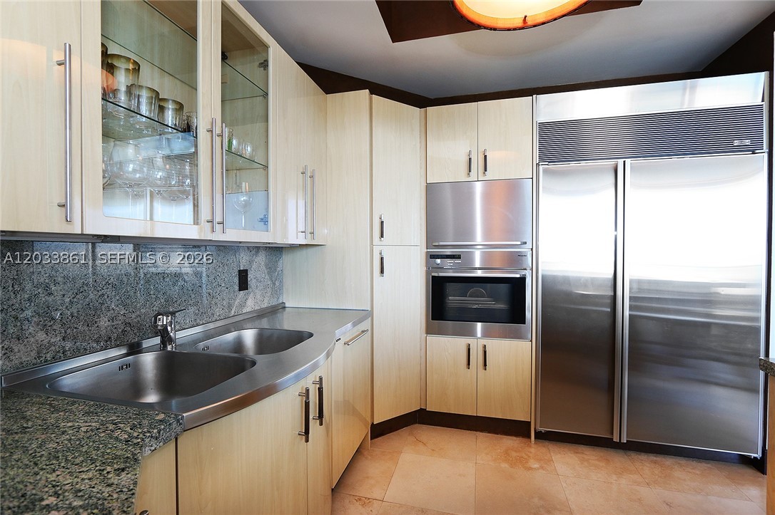 100 S Pointe Dr #601, Miami Beach FL 33139