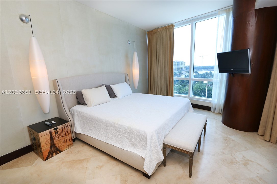 100 S Pointe Dr #601, Miami Beach FL 33139