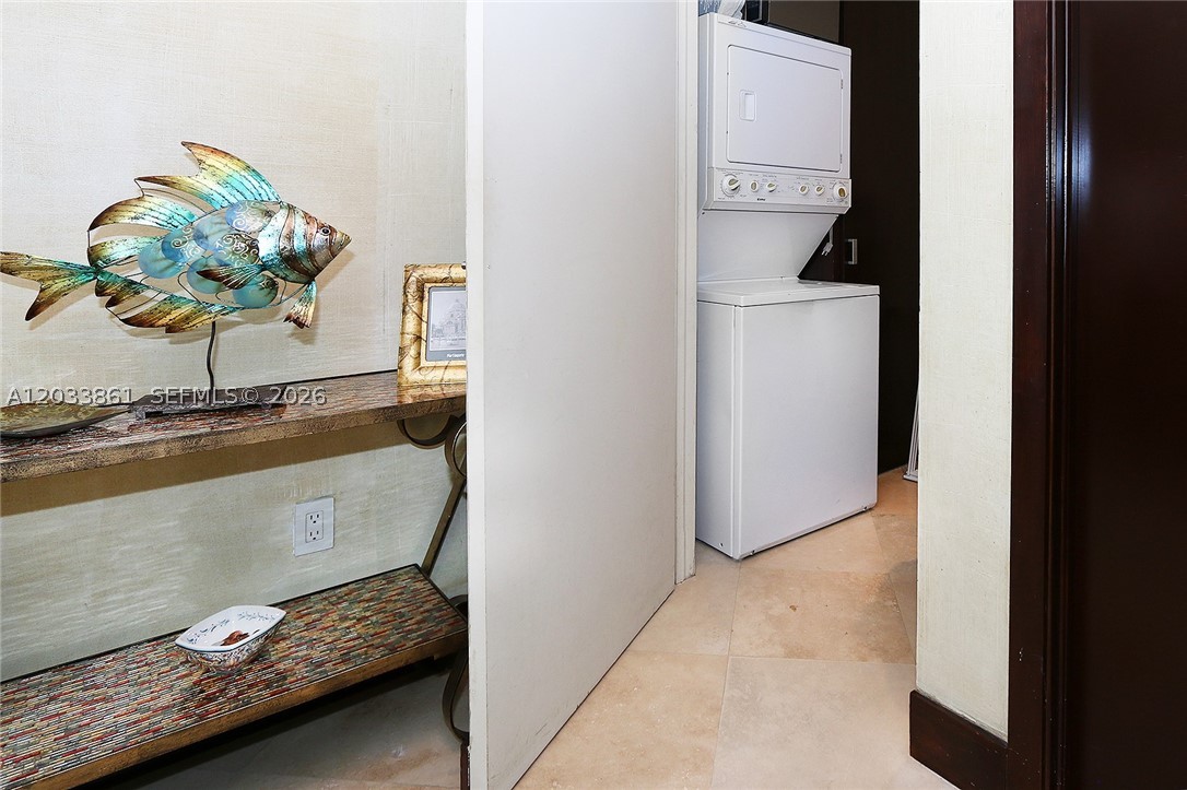 100 S Pointe Dr #601, Miami Beach FL 33139