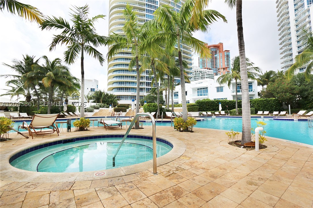 100 S Pointe Dr #601, Miami Beach FL 33139