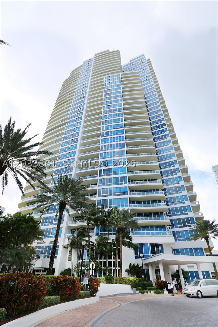 100 S Pointe Dr #601, Miami Beach FL 33139