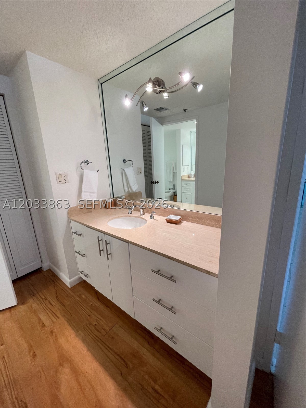 251 Crandon Blvd #338, Key Biscayne FL 33149