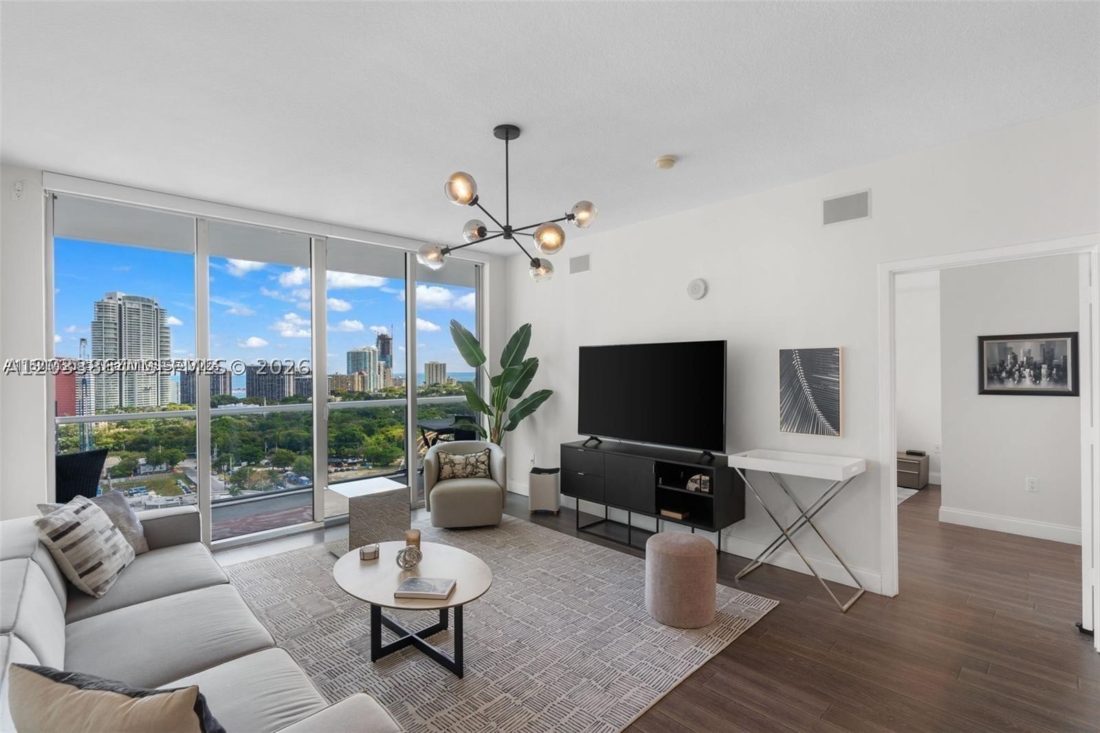 79 SW 12th St #2204-S, Miami FL 33130