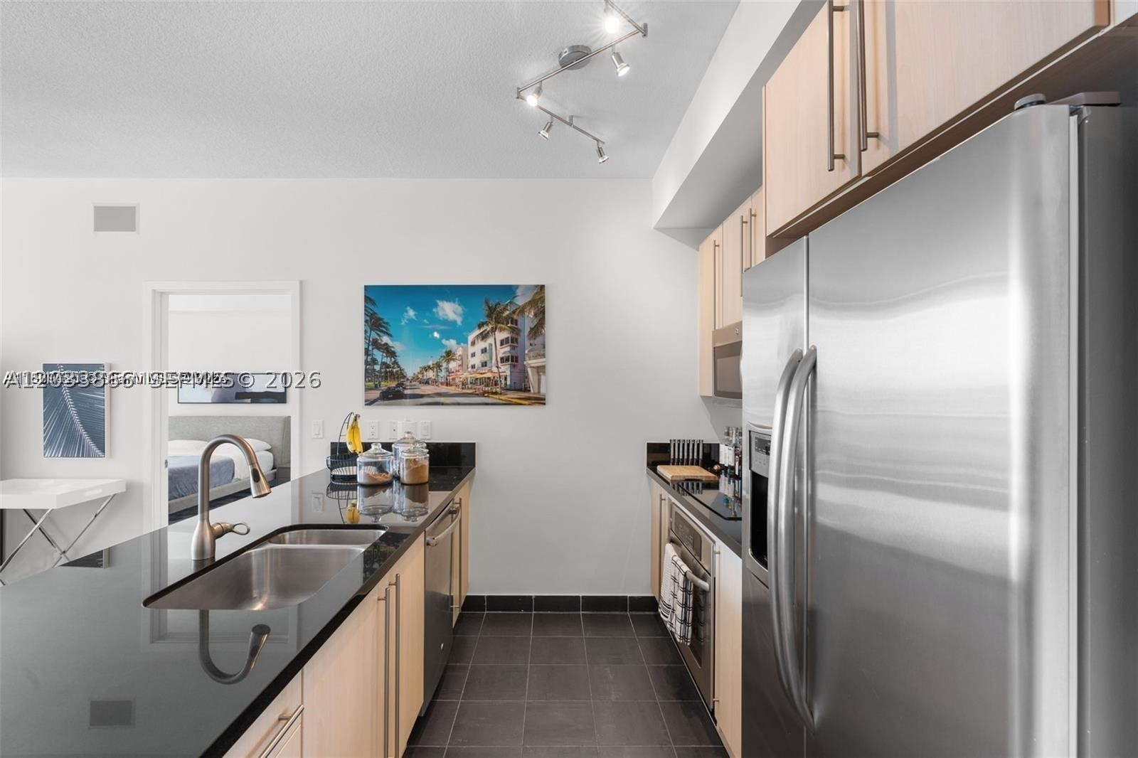 79 SW 12th St #2204-S, Miami FL 33130