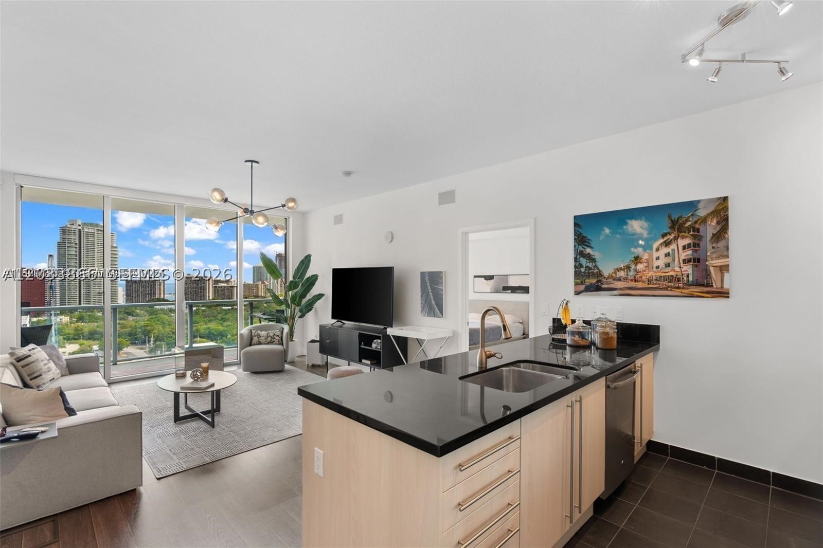 79 SW 12th St #2204-S, Miami FL 33130