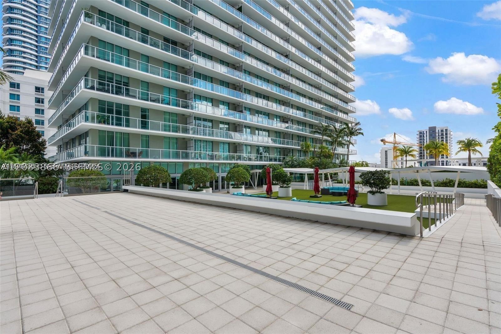 79 SW 12th St #2204-S, Miami FL 33130