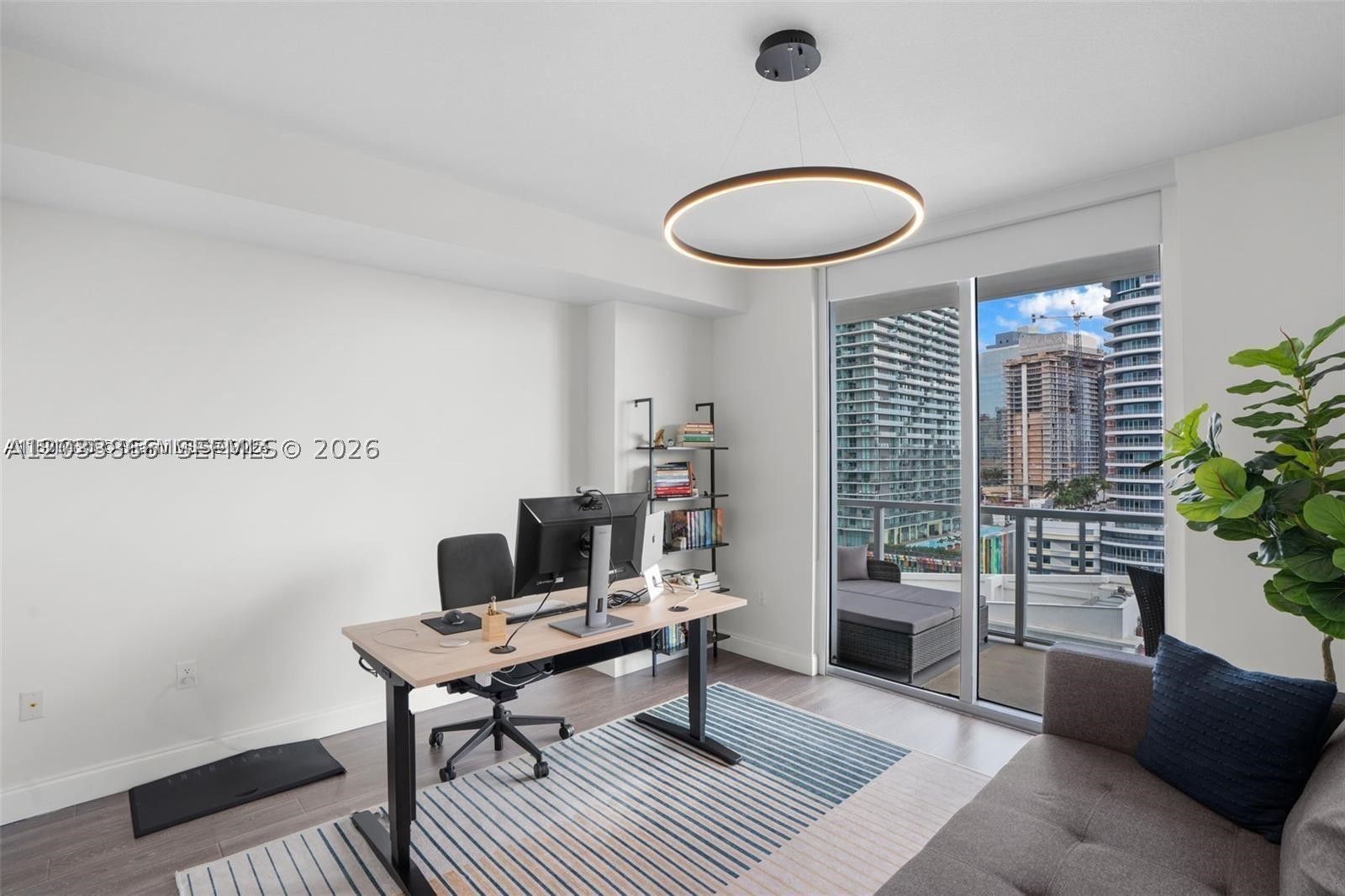 79 SW 12th St #2204-S, Miami FL 33130