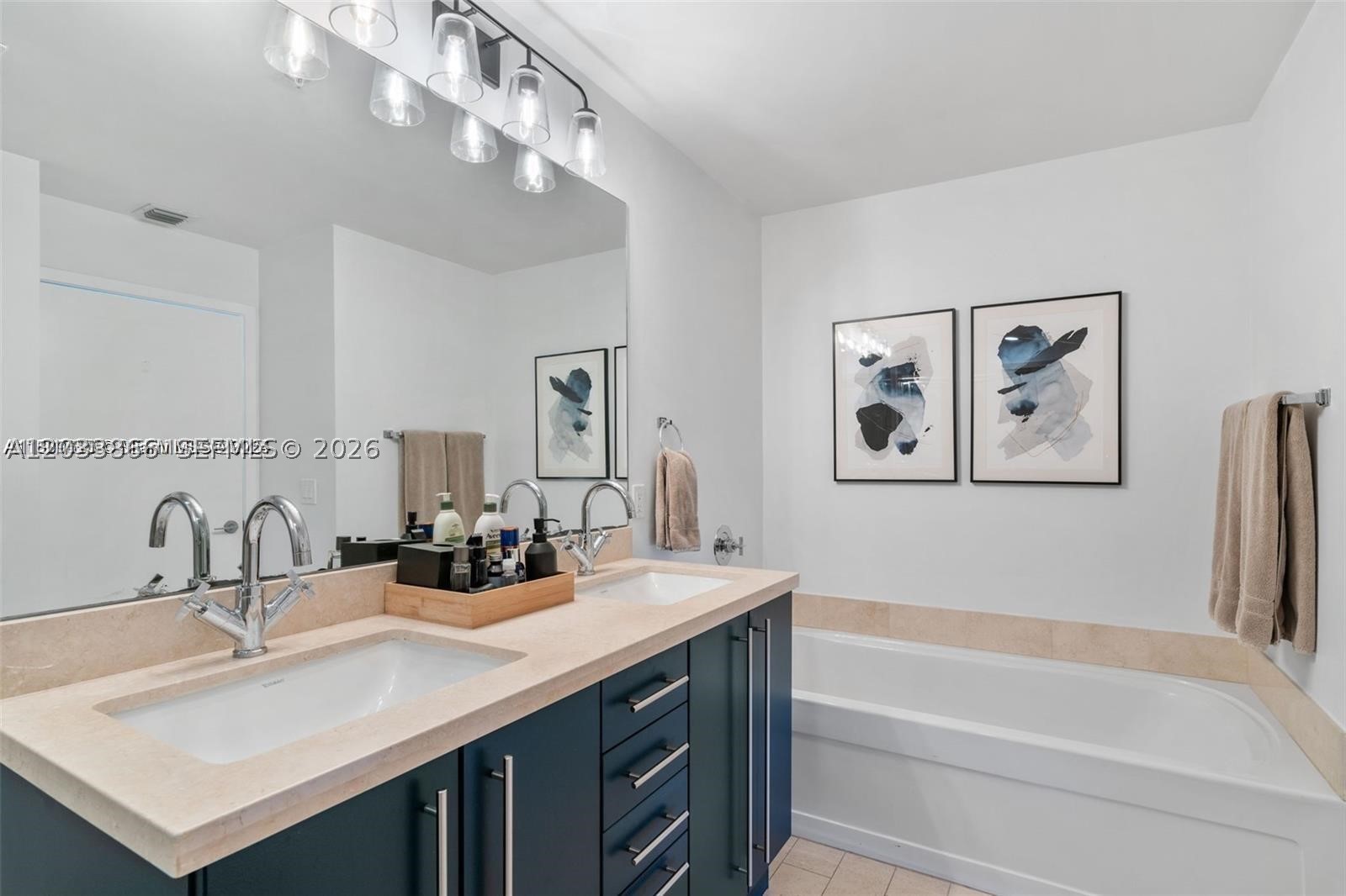 79 SW 12th St #2204-S, Miami FL 33130