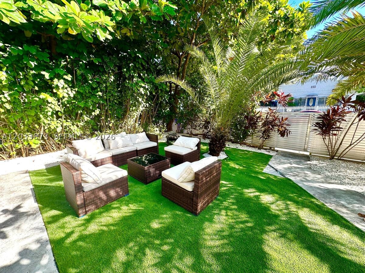 11 NW 47th Ter, Miami FL 33127