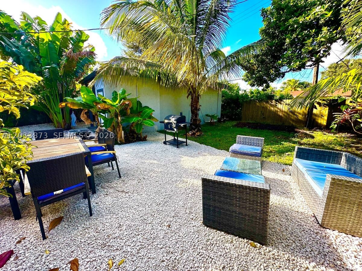 11 NW 47th Ter, Miami FL 33127