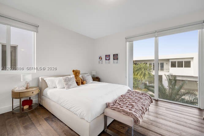10250 NW 75th Ter, Doral FL 33178