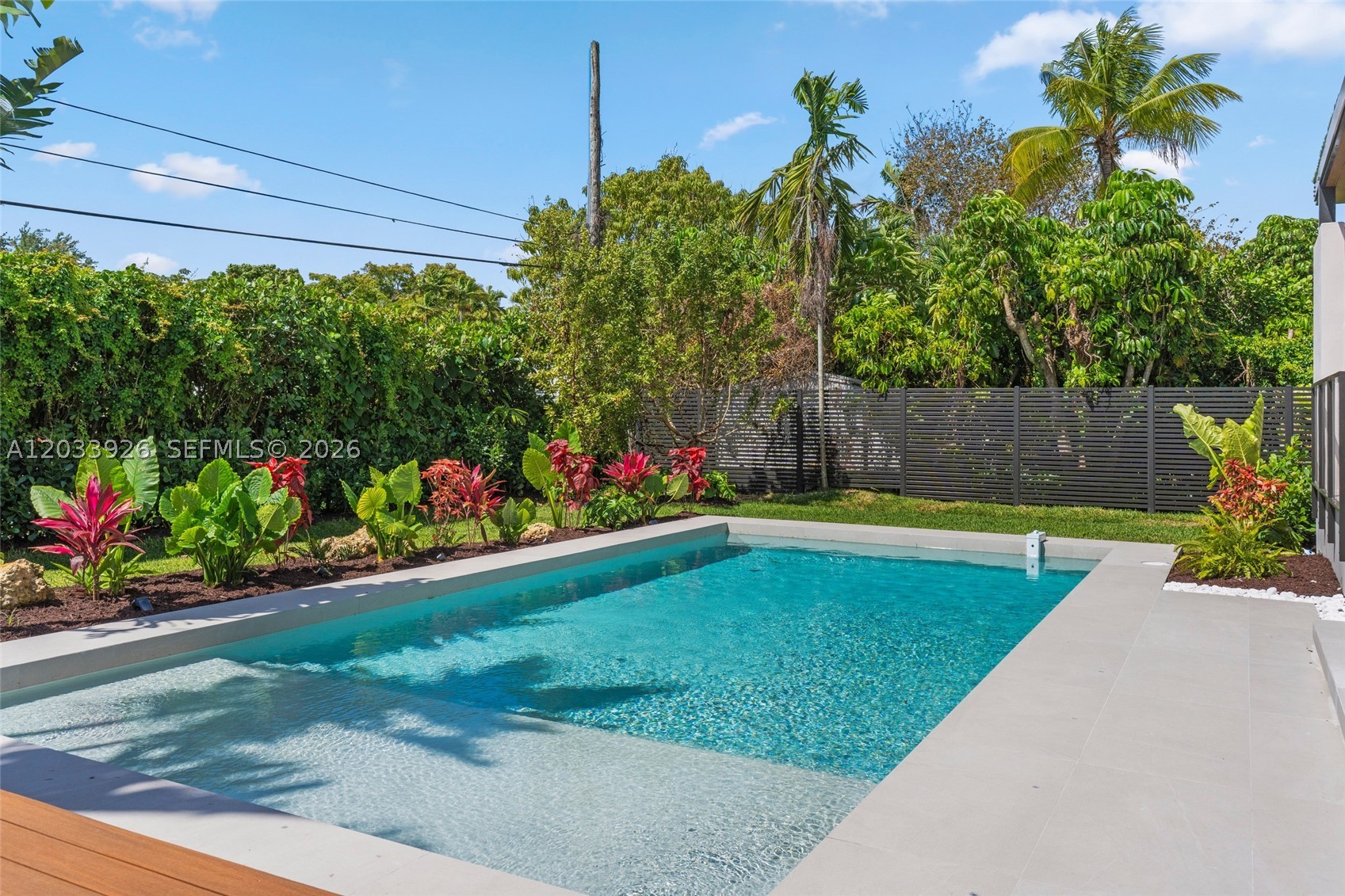 5854 SW 30th St, Miami FL 33155