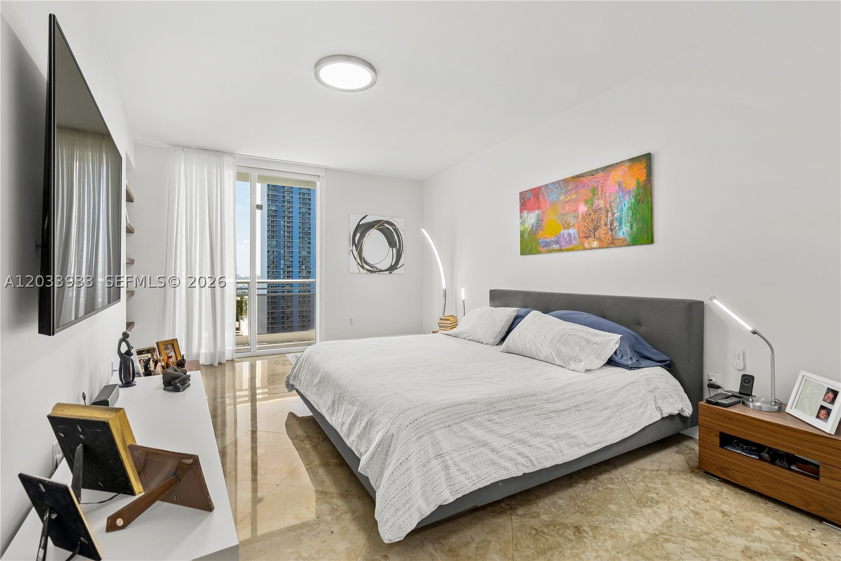 901 BRICKELL KEY BL #2206, Miami FL 33131