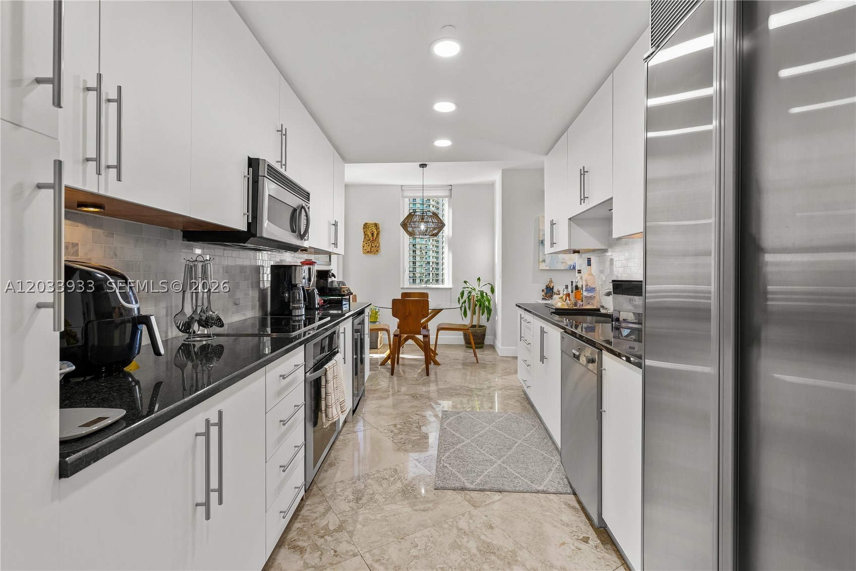 901 BRICKELL KEY BL #2206, Miami FL 33131