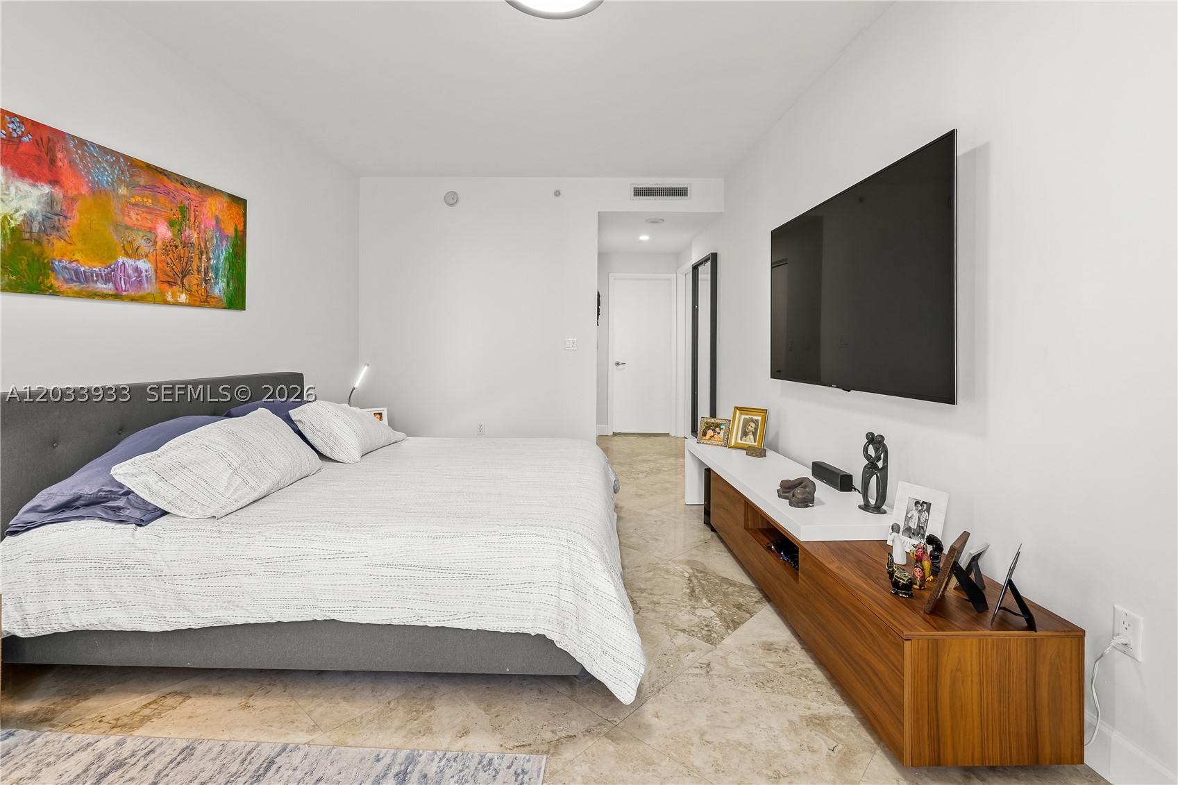 901 BRICKELL KEY BL #2206, Miami FL 33131