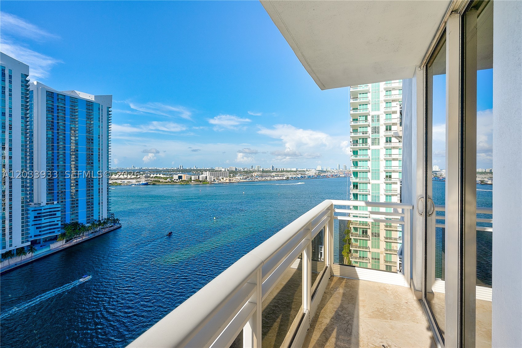 901 BRICKELL KEY BL #2206, Miami FL 33131