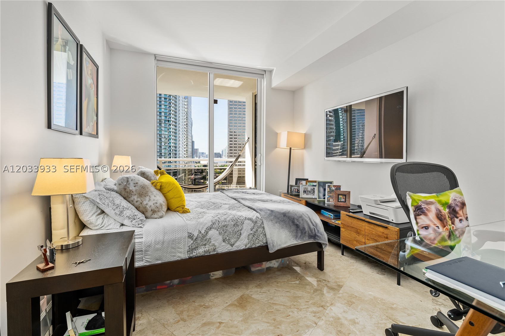 901 BRICKELL KEY BL #2206, Miami FL 33131