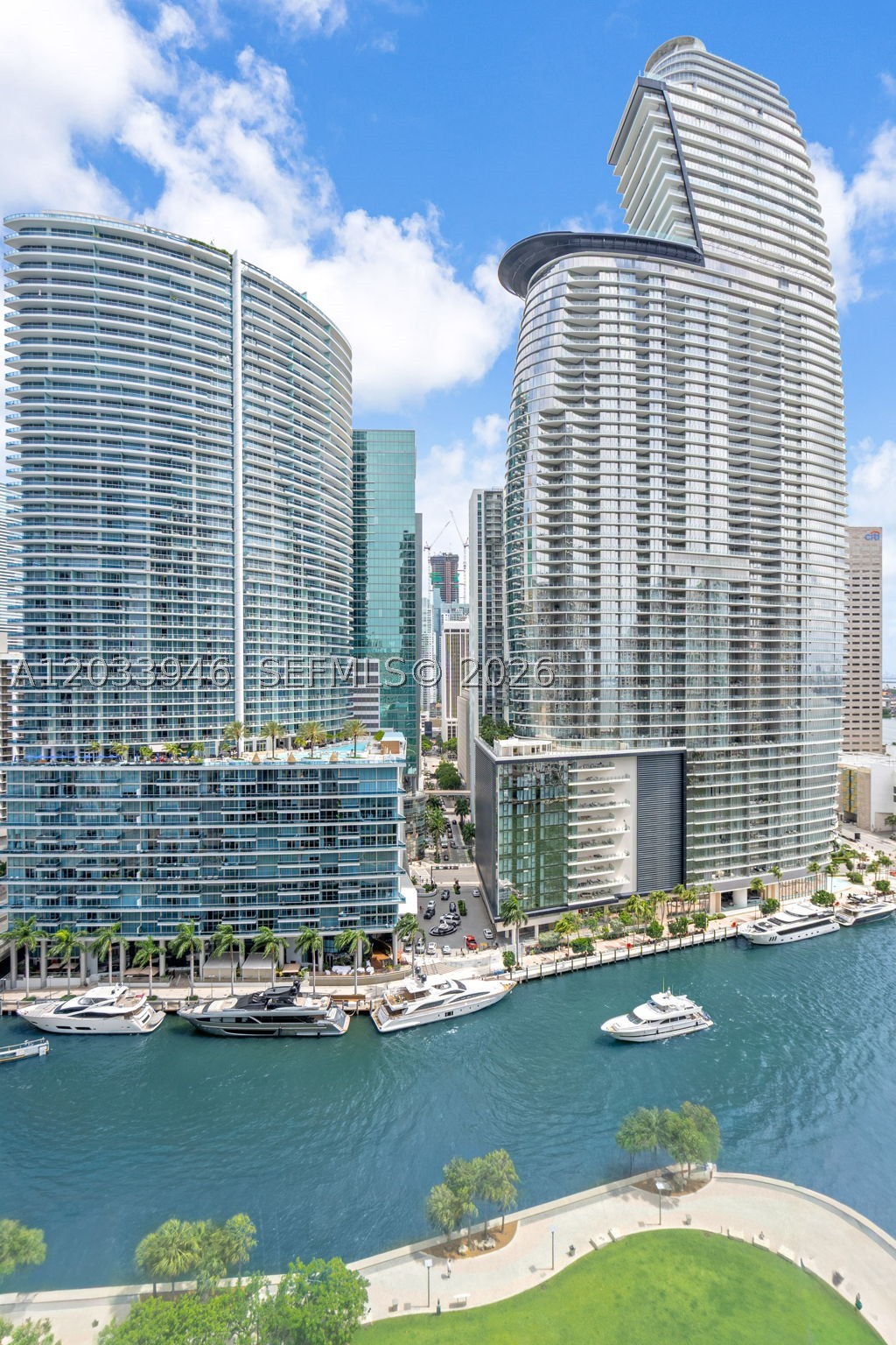 475 Brickell Ave #2215, Miami FL 33131