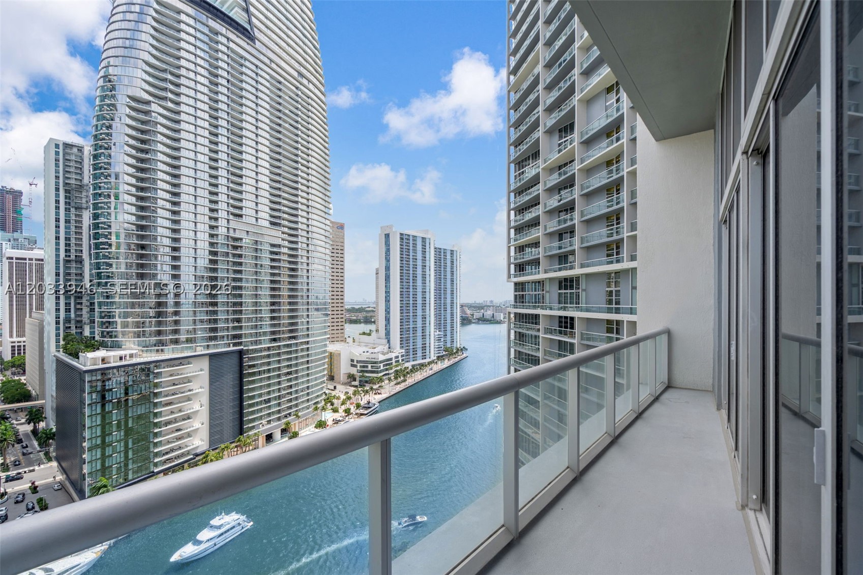 475 Brickell Ave #2215, Miami FL 33131