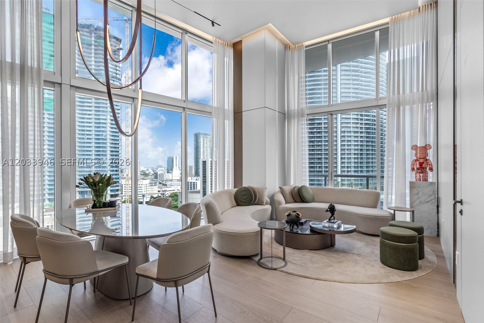 475 Brickell Ave #2215, Miami FL 33131