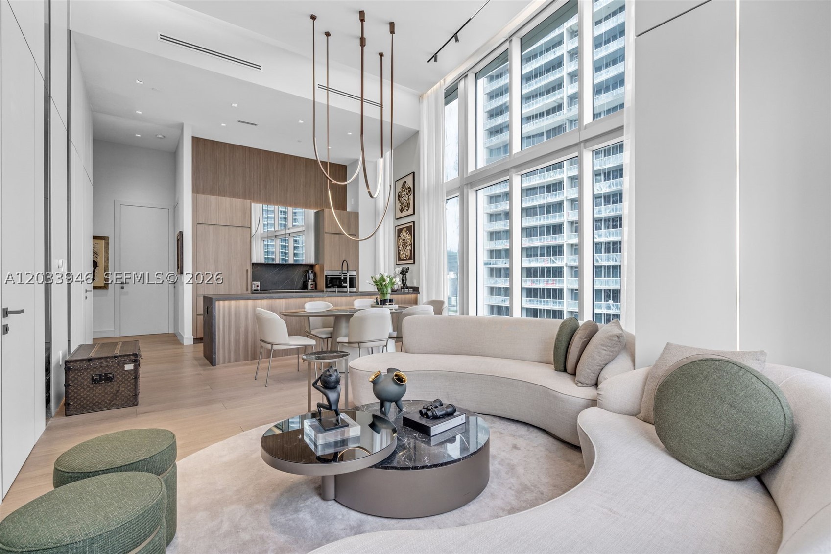 475 Brickell Ave #2215, Miami FL 33131