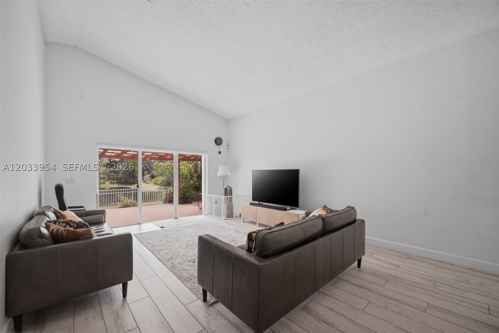685 SW 198th Ter, Pembroke Pines FL 33029