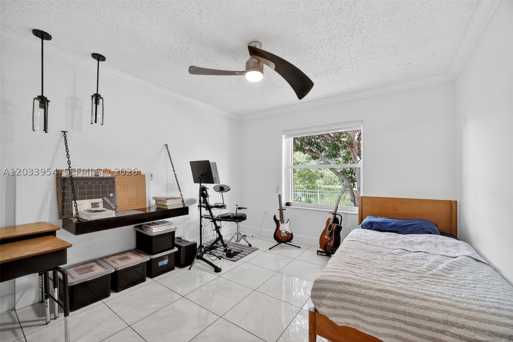 685 SW 198th Ter, Pembroke Pines FL 33029