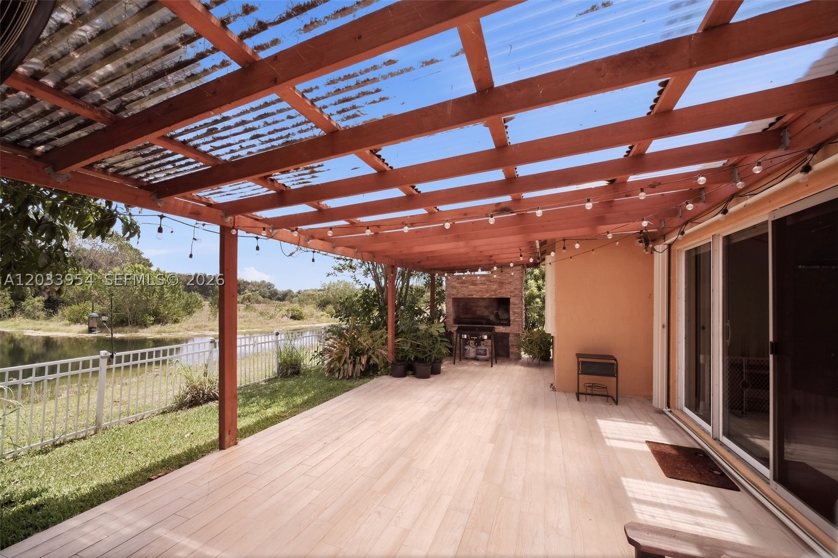 685 SW 198th Ter, Pembroke Pines FL 33029