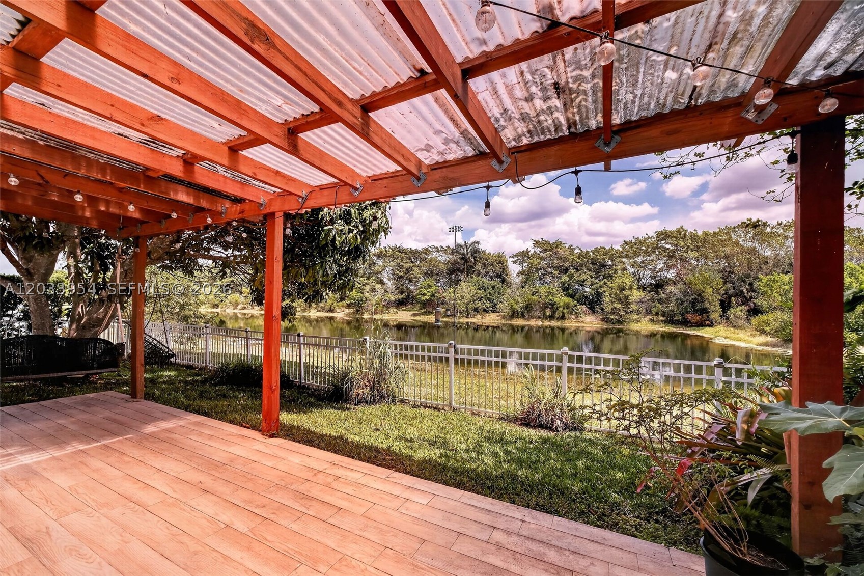 685 SW 198th Ter, Pembroke Pines FL 33029