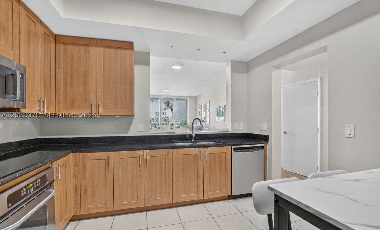 3340 NE 190th St #402, Aventura FL 33180