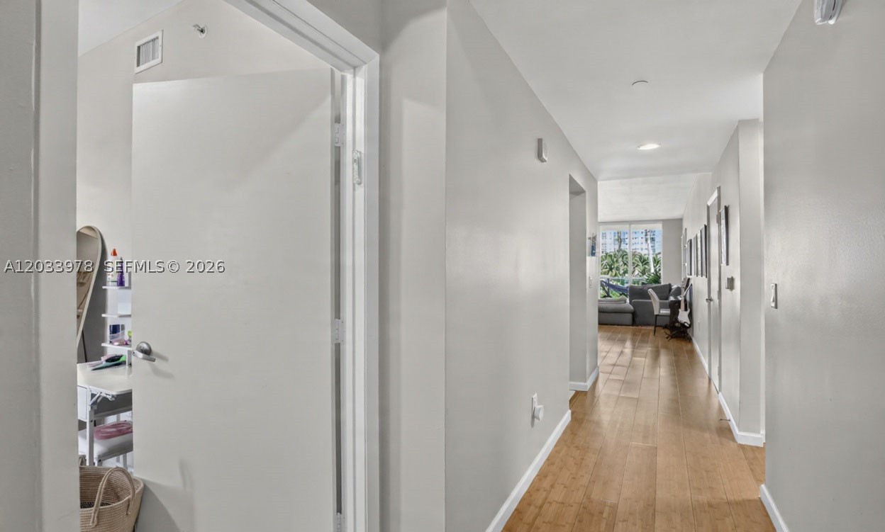 3340 NE 190th St #402, Aventura FL 33180