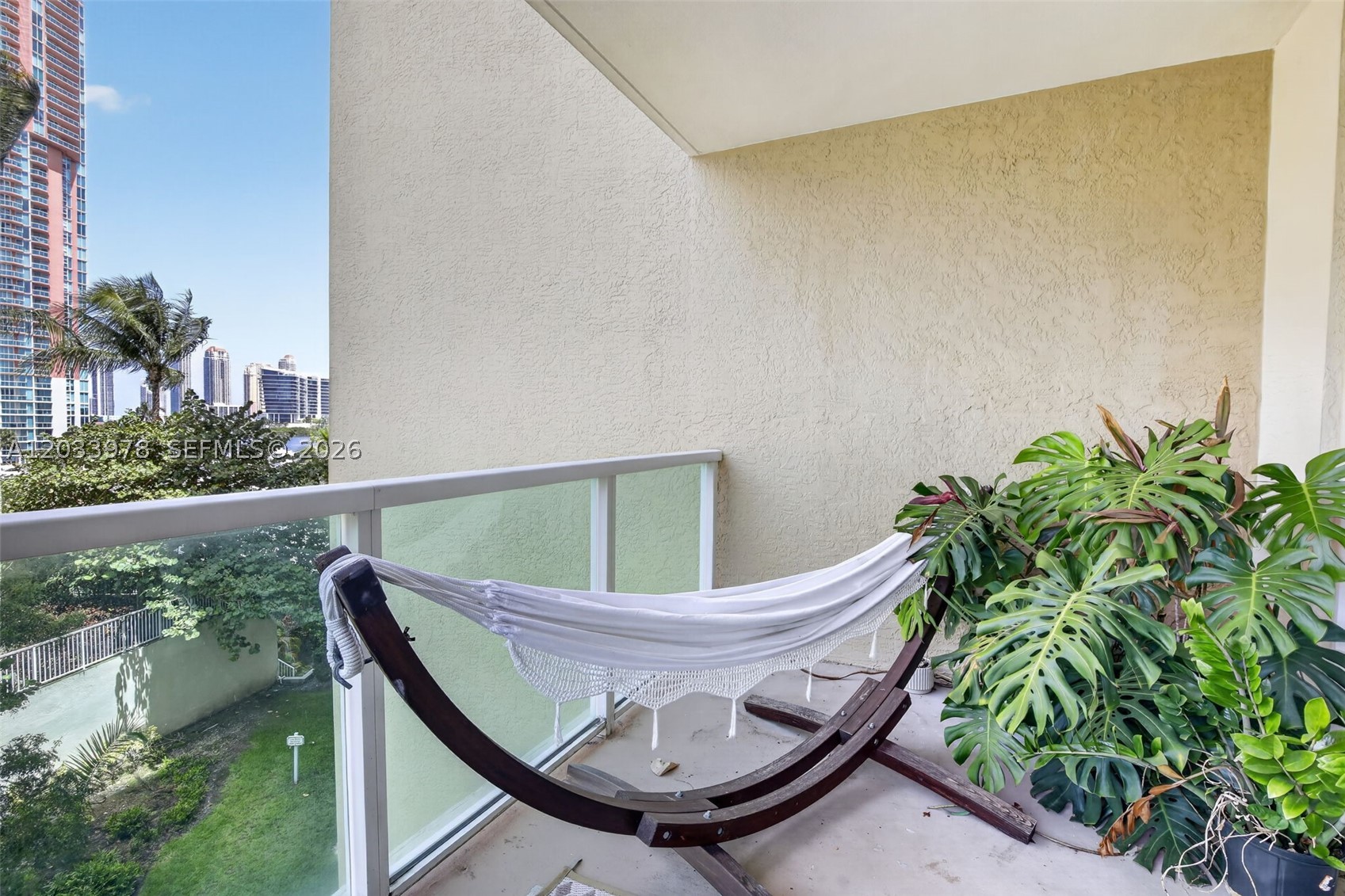 3340 NE 190th St #402, Aventura FL 33180