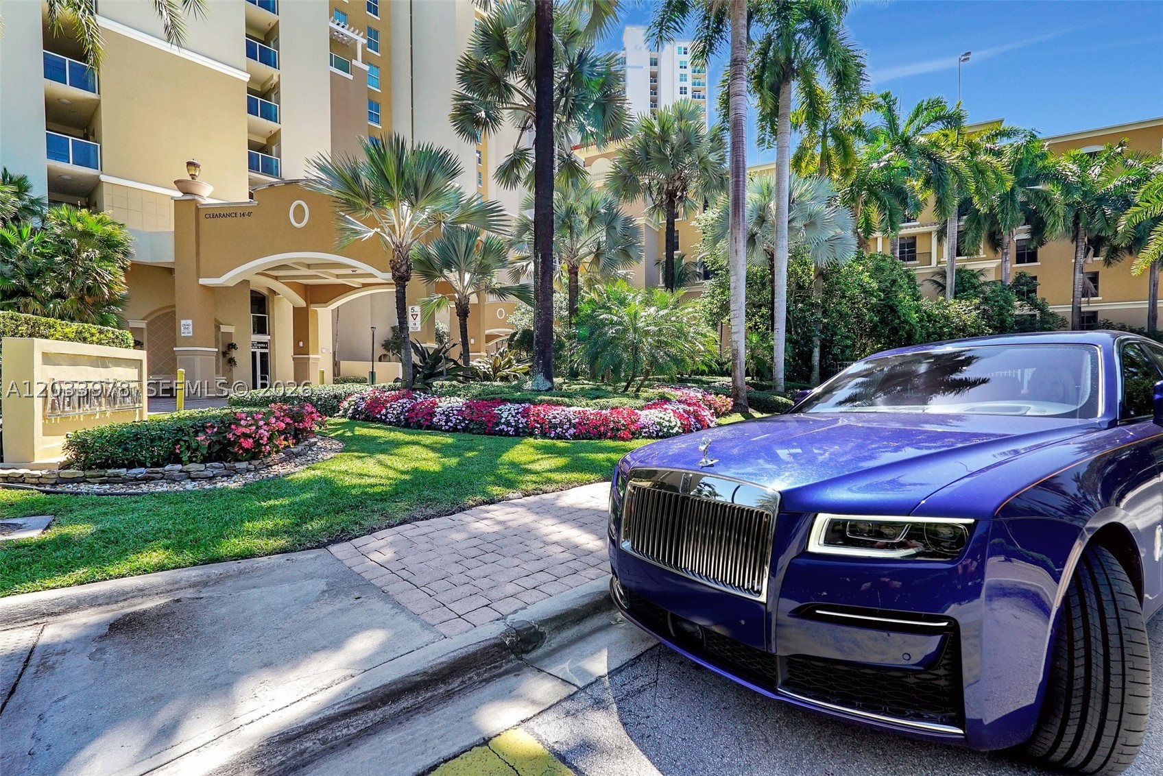 3340 NE 190th St #402, Aventura FL 33180