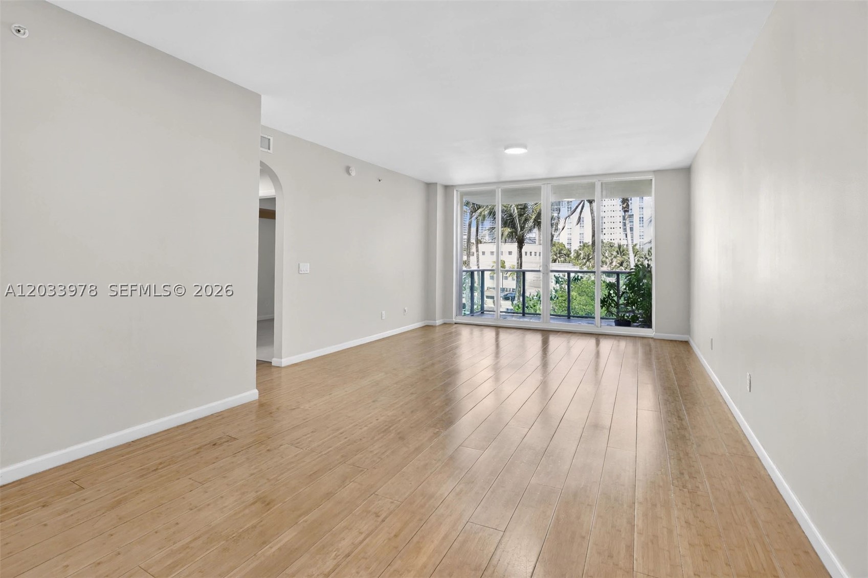 3340 NE 190th St #402, Aventura FL 33180