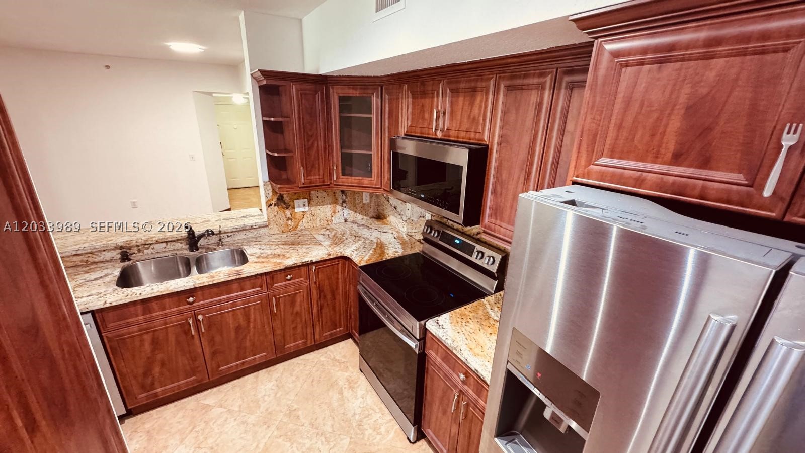 2516 Centergate Dr #102, Miramar FL 33025
